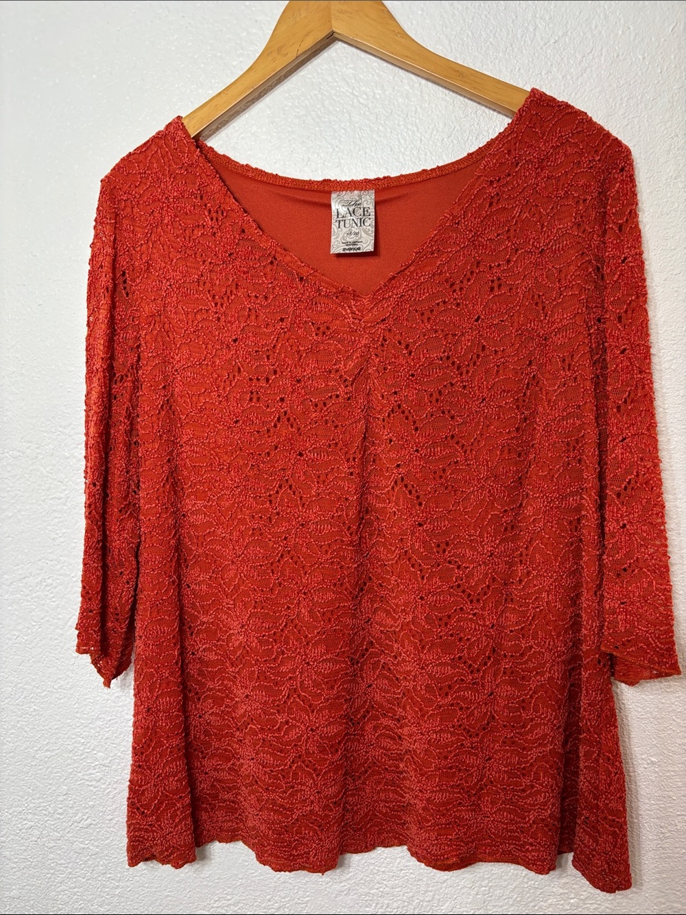 Avenue Rust Soft Lace Feminine Relaxed Fit V Neck Tunic Top Size 18 /20 PLUS